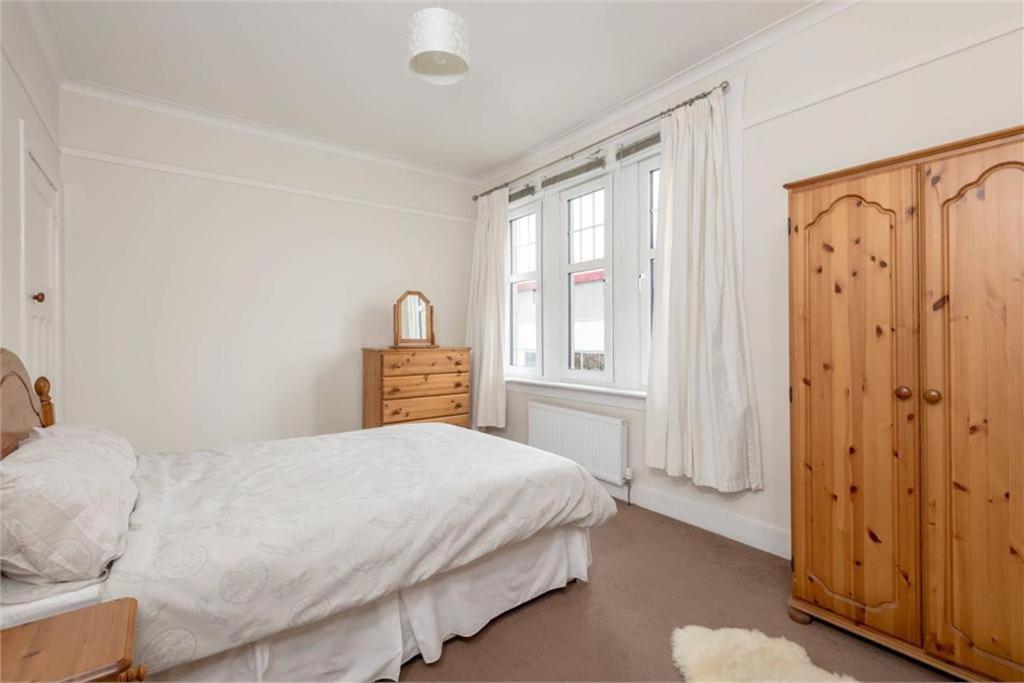 Room to Rent walking distance to Edinburgh's city centre