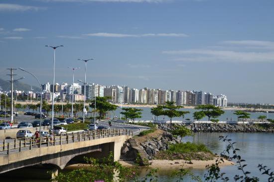  Quarto Domiciliar Praia e Clube VIP