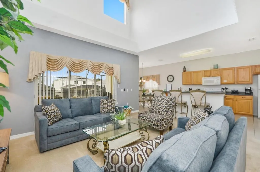 Luxury Davenport Pool Homes - Game Rooms & Close to Disney!, Davenport, Statele Unite ale Americii