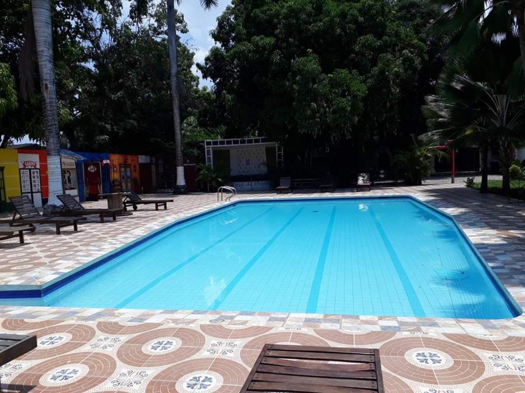 Bazén v ubytování Hotel Mar y Luna nebo v jeho okolí