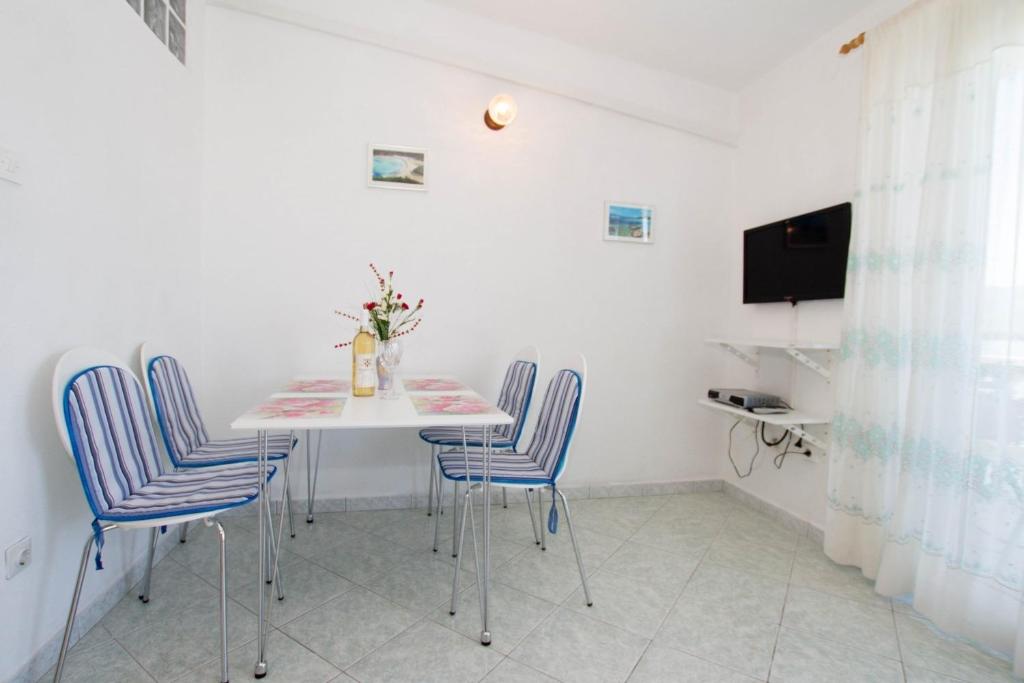 Fotografia z galérie ubytovania Apartments David - 20m from the beach with parking v Trogiri