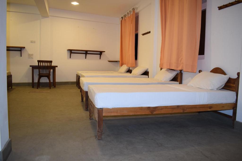 Nil Diya Beach Resort - Gemengde Slaapzaal Met 8 Bedden