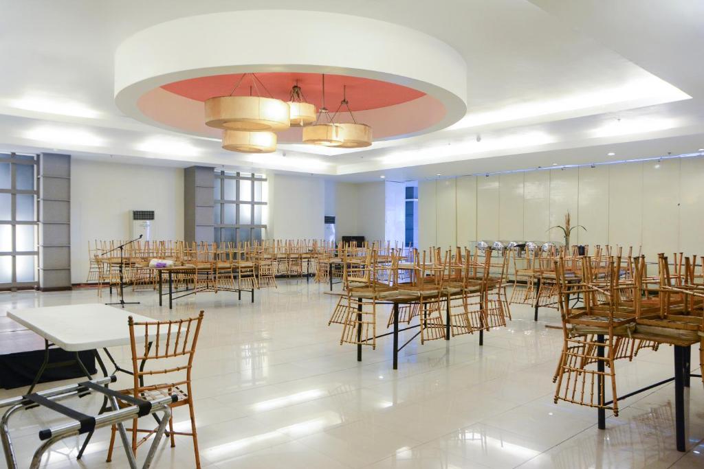 Restaurace v ubytování East View Hotel