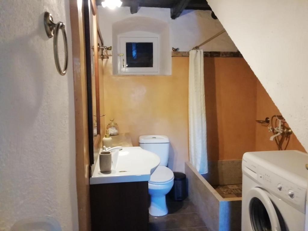 Koupelna v ubytování Arbeli house