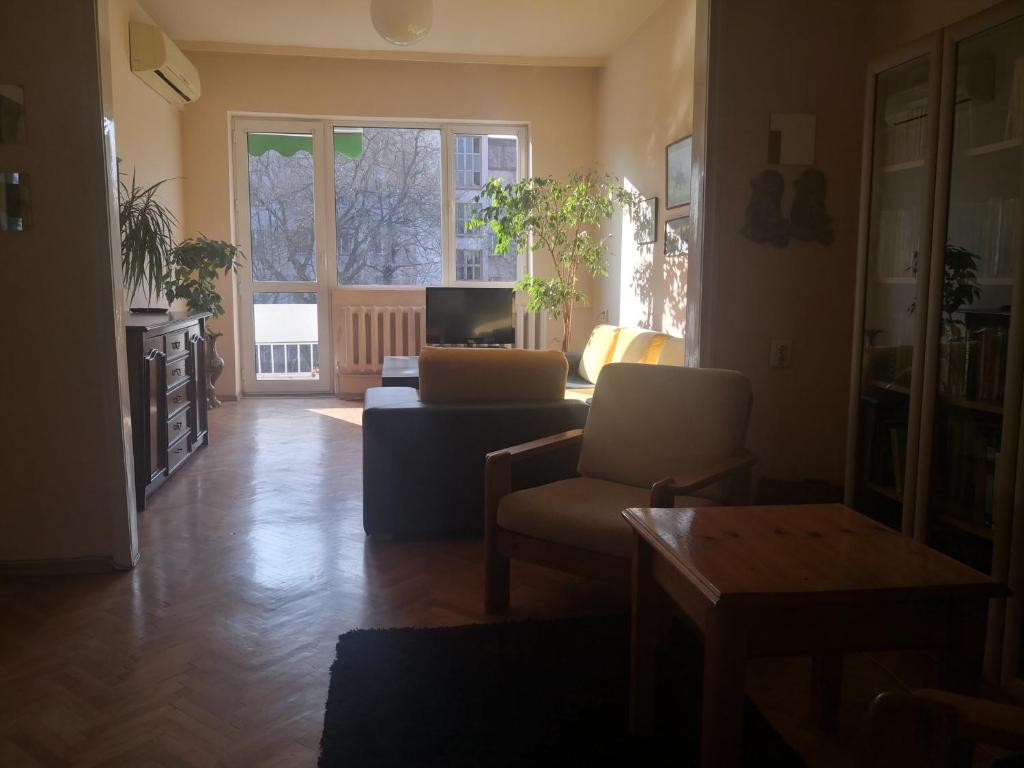Maritza Apartment - Apartment With Balcony