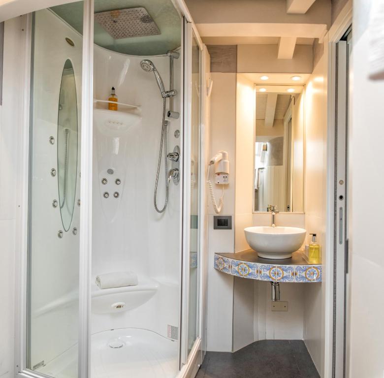 A bathroom at Casa Turrisi