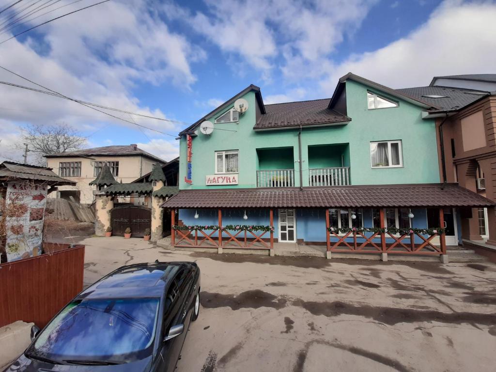 Budova, kde se hotel nachází