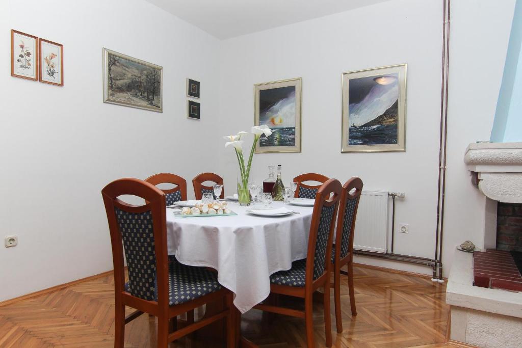 Fotografie z fotogalerie ubytování Apartments Villa Alex v destinaci Podaca