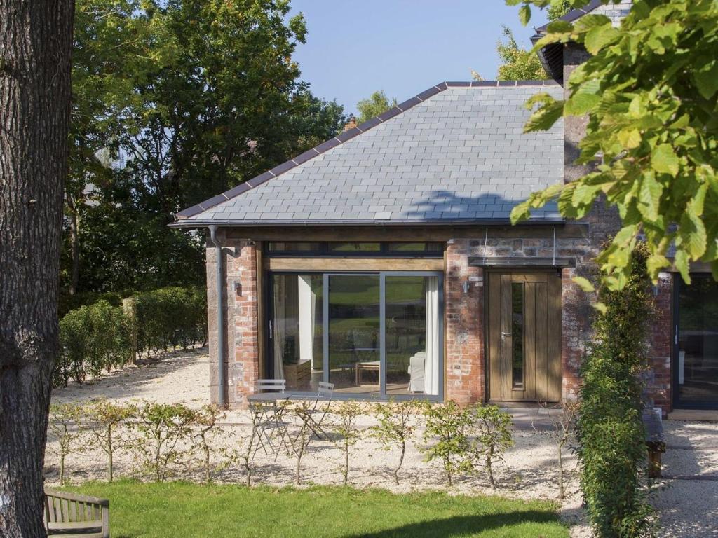 Grooms Cottage - Housity