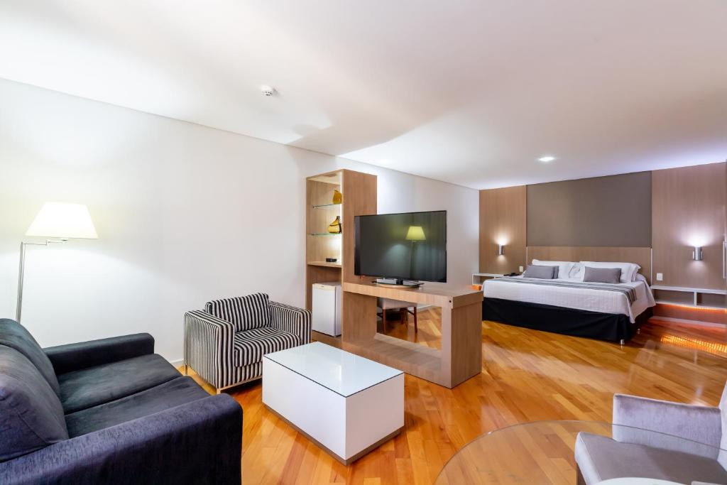 TV a/nebo společenská místnost v ubytování Viale Cataratas Hotel & Eventos