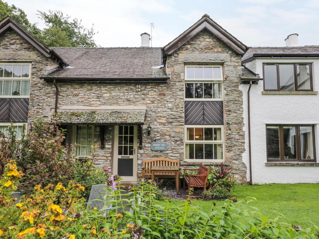 Κήπος έξω από το Bobbin Mill Cottage