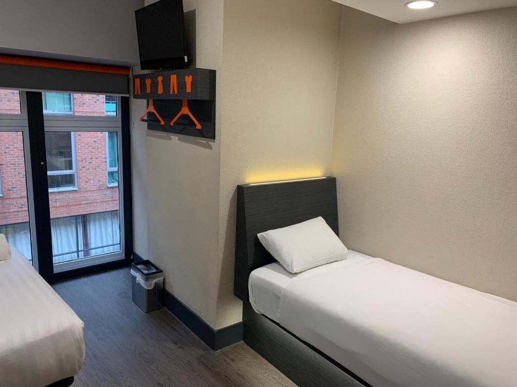 easyHotel Birmingham - Resim 33