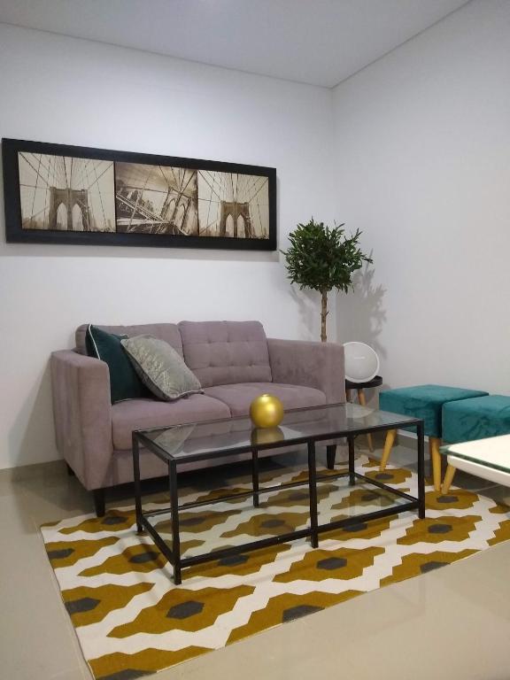 LOFT- Moderno aparta-estudio amoblado en condominio
