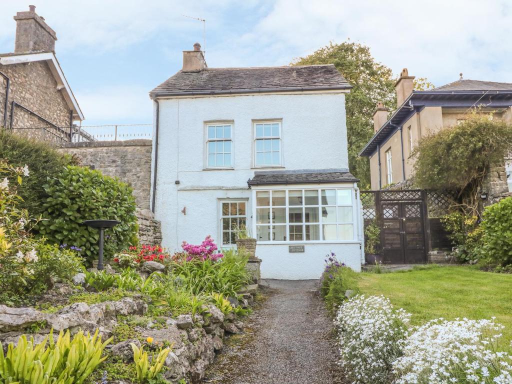 Chestnut Cottage, Grange-Over-Sands