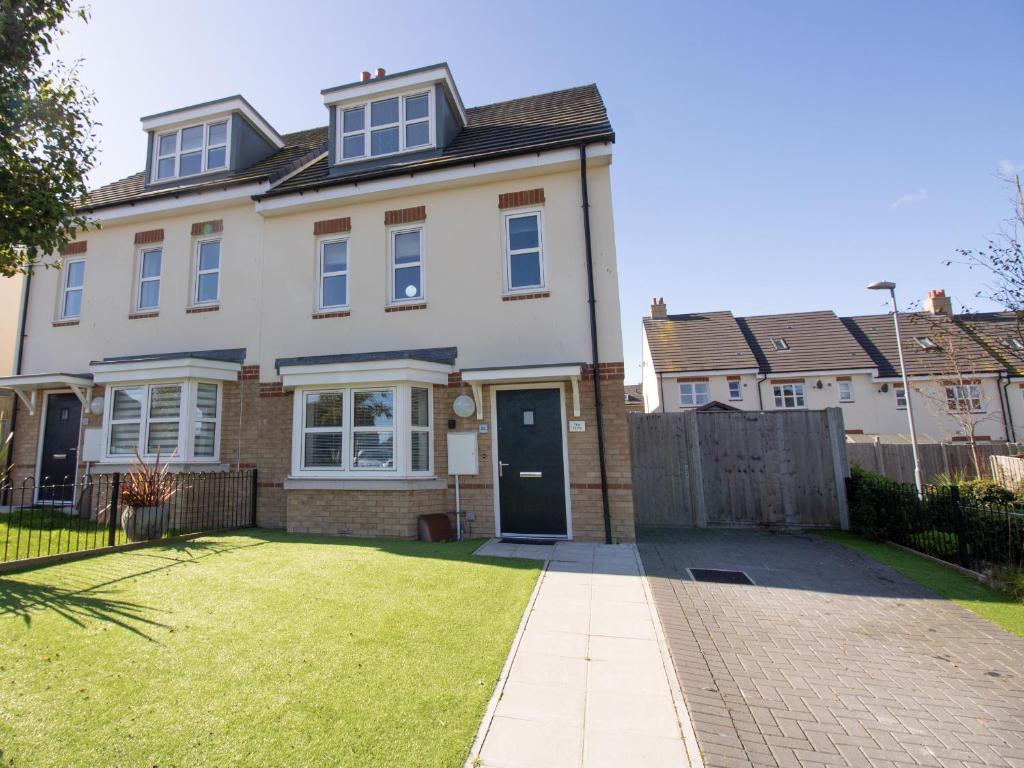 Budova, kde se prázdninový dům nachází