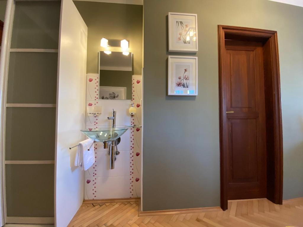 Ένα μπάνιο στο Boutique Hotel Romantick
