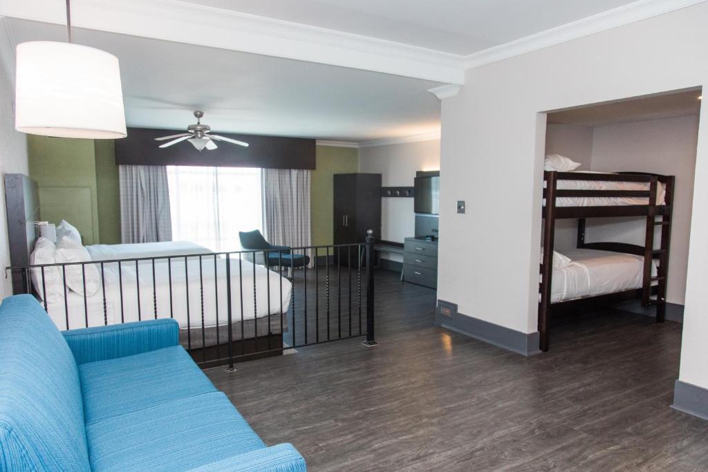 Holiday Inn Express Hotel & Suites Columbia-Fort Jackson, an IHG Hotel - 