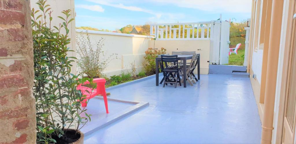 Balkón nebo terasa v ubytování La Belle Aultoise, 4 chambres, WIFI, Vue mer, Baie de Somme