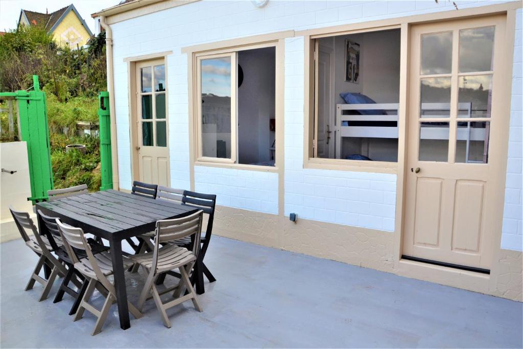 Patio nebo venkovní prostory v ubytování La Belle Aultoise, 4 chambres, WIFI, Vue mer, Baie de Somme