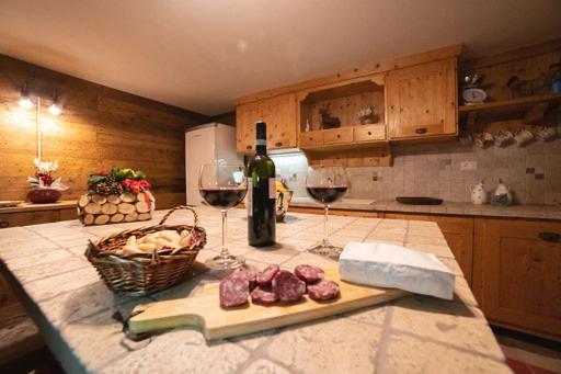 Kuchnia lub aneks kuchenny w obiekcie Chalet Tre Santelle