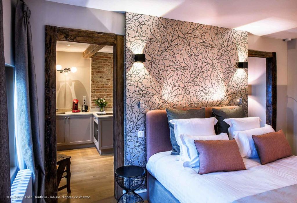 La Petite Folie - 13