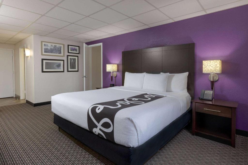 La Quinta by Wyndham Clifton/Rutherford - Deluxe Familiesuite Met één Slaapkamer-niet-roken