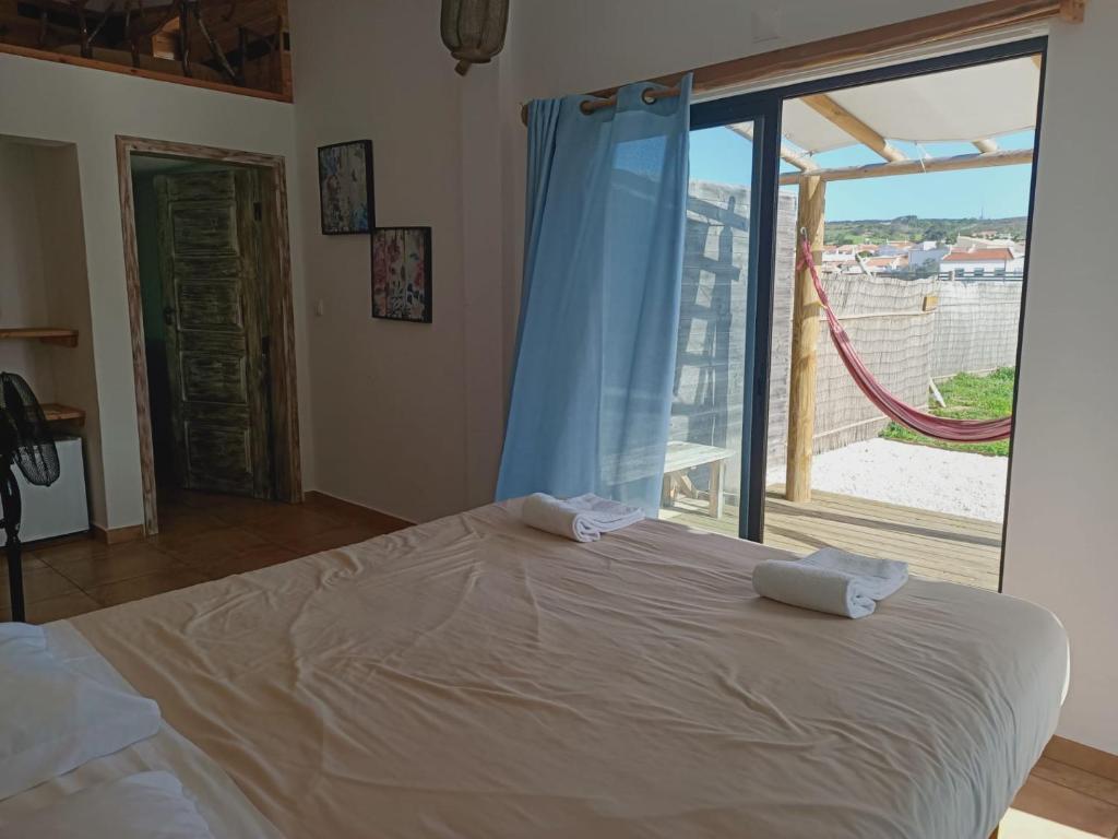 Good Feeling Hostel & Guest House, Raposeira – Updated 2023 Prices