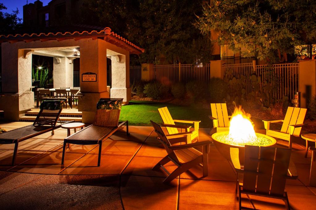 Patio nebo venkovní prostory v ubytování Luxury Condos by Meridian CondoResorts- Scottsdale