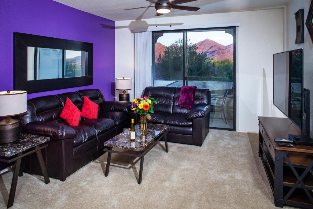 Posezení v ubytování Luxury Condos by Meridian CondoResorts- Scottsdale