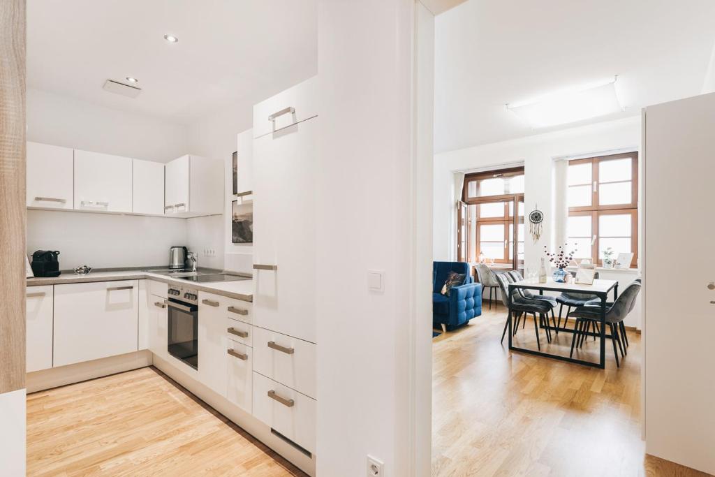 TIP! Modernes Apartment direkt im Herzen Dresdens - 15