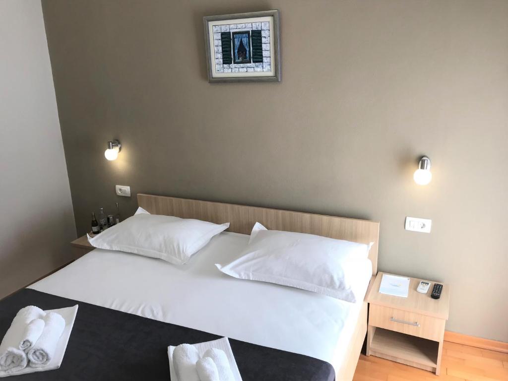 Postel nebo postele na pokoji v ubytování Berulia accommodation