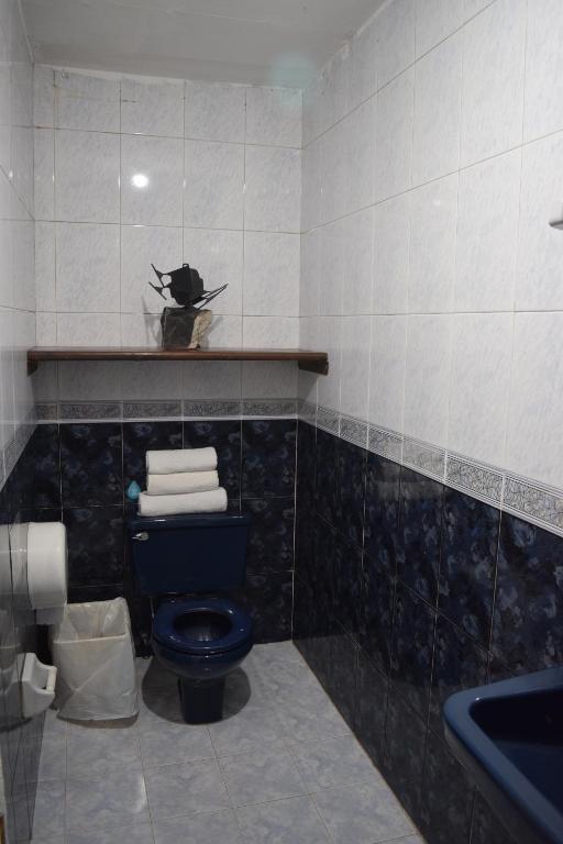 Koupelna v ubytování Ulucaho Hostel