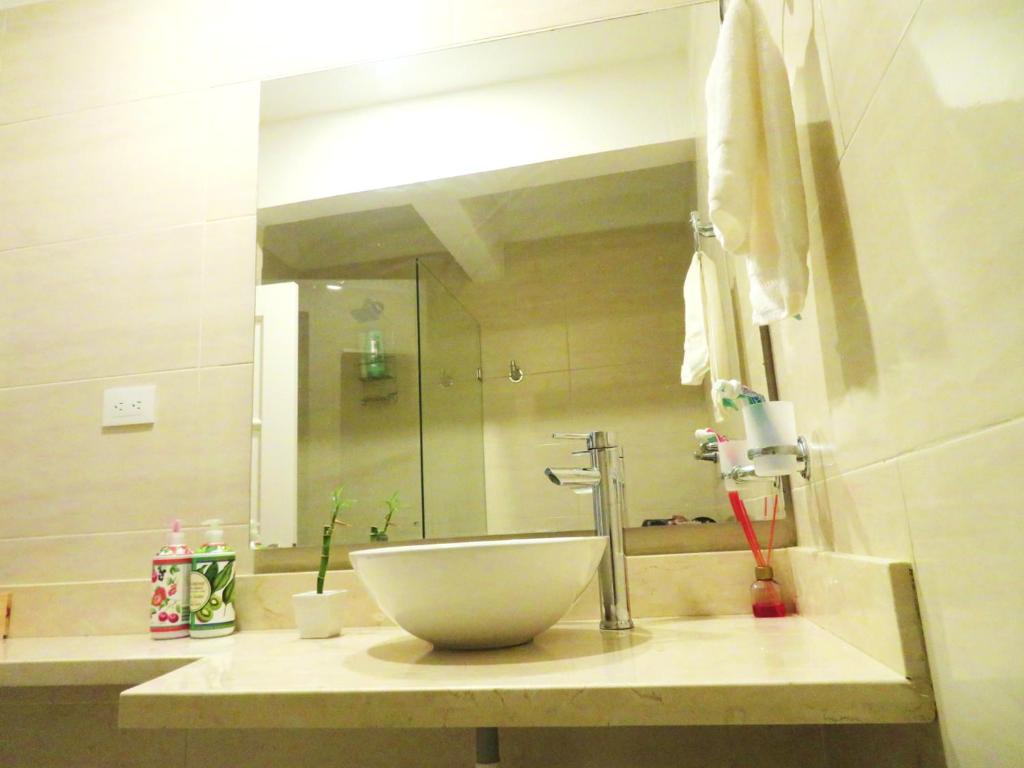 Koupelna v ubytování SAN JACINTO HOSTEL