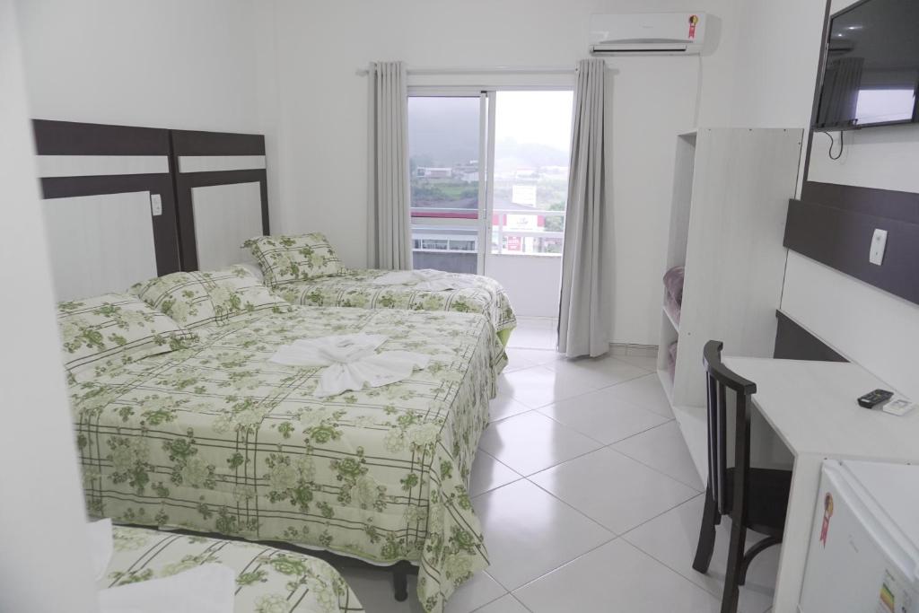  Hotel Eliana