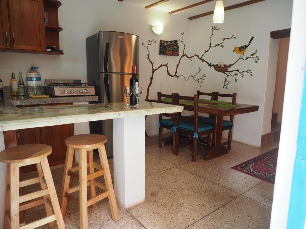 Kuchyň nebo kuchyňský kout v ubytování ITCHIMBIA GARDEN con la mejor vista de Quito y SPA