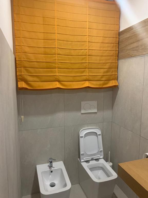 A bathroom at P. ROOM