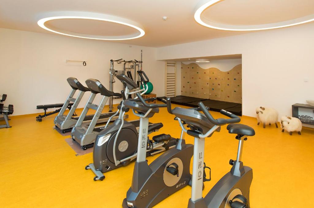 Fitness centrum a/nebo fitness zařízení v ubytování ArlbergResort Klösterle