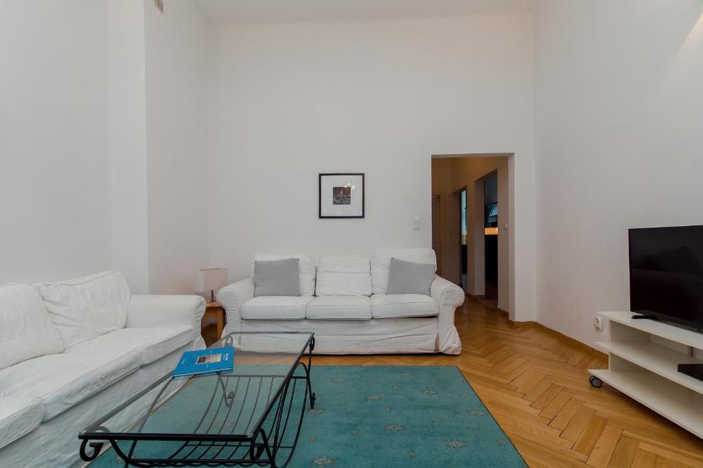 ShortStayPoland Boduena (B75) - One-Bedroom Apartment