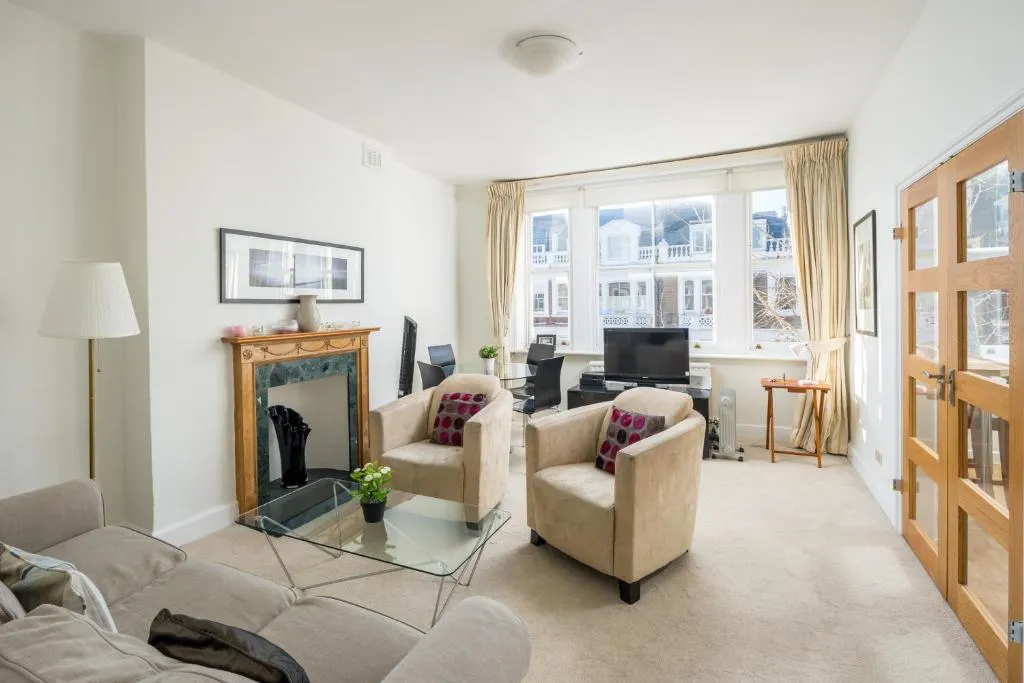 Lovely 2-bed flat in Earl's Court, West London, London, United Kingdom