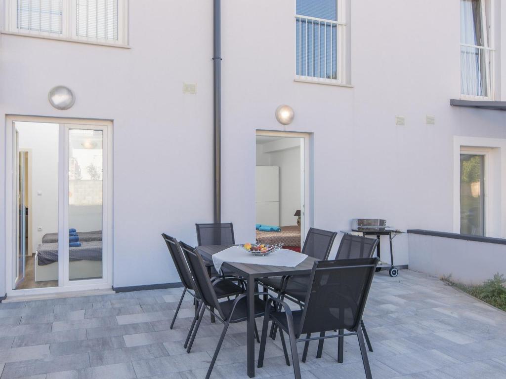 Patio nebo venkovní prostory v ubytování Apartment Monika with private pool in Porec