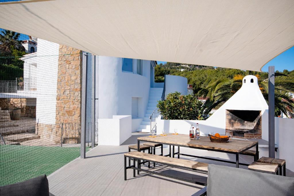 Sara 4 personas, free WIFI, chill-out, private pool, private ...