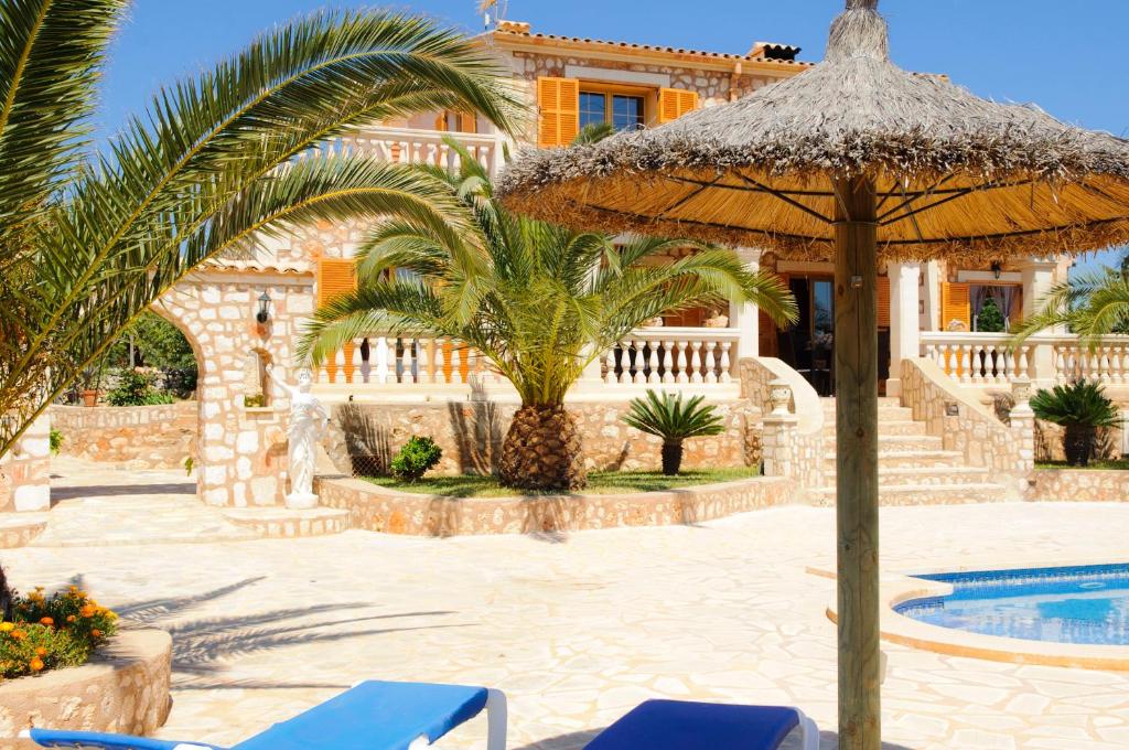 Bazén v ubytovaní Finca Cullera alebo v jeho blízkosti