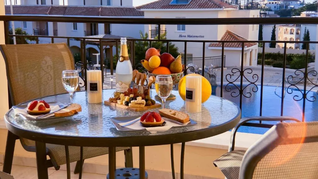 Excellent relaxing cozy studio with pool for you, Paphos, Cyprus