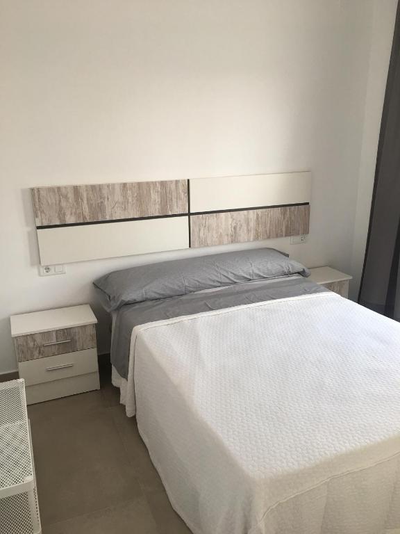 Julia - Housity
