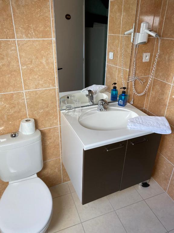 LES CHAMBRES DE ROUGEMONT - Rey Superior O Habitación Gemela