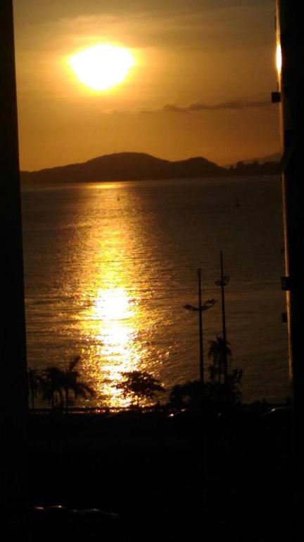  Vista para o mar apto com sacada