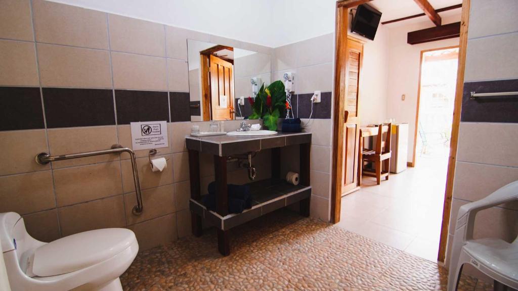 Koupelna v ubytování Hotel Indalo adults only