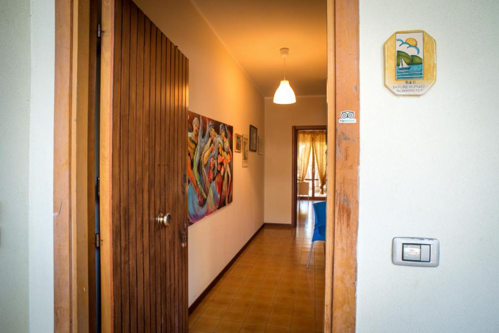 Zdjęcie z galerii obiektu BED AND BREAKFAST SAPORE DI MARE A 50 MT dalla SPIAGGIA w mieście Grottammare