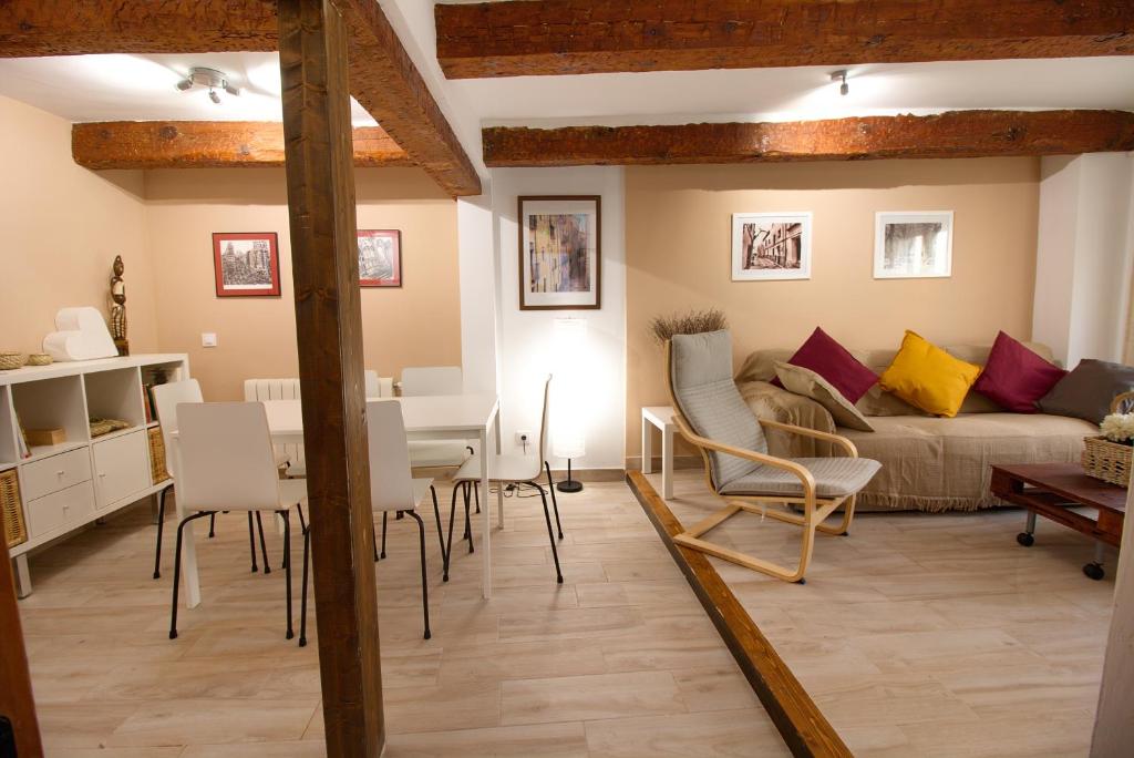 A seating area at Cuencaloft el balcon de Ali