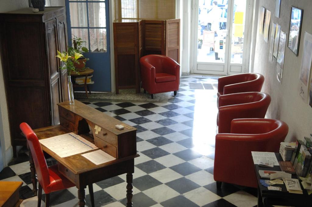 Seating area sa Hôtel Du Cours